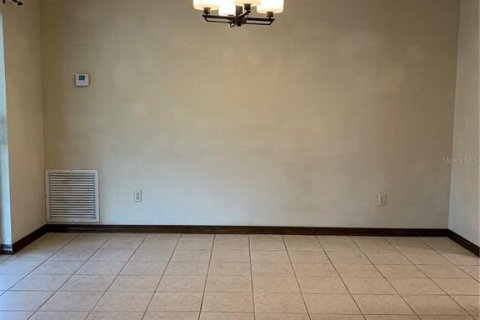 Villa ou maison à louer à Deltona, Floride: 2 chambres, 112.69 m2 № 2427138 - photo 6