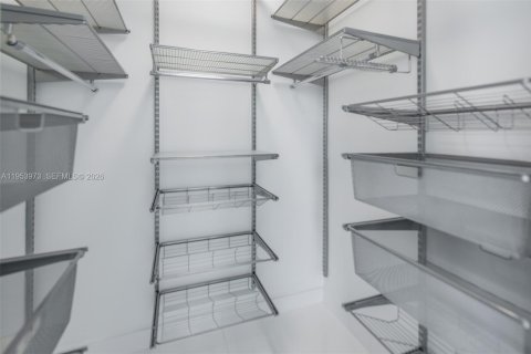 Condominio en alquiler en Miami, Florida, 2 dormitorios, 97.18 m2 № 2008313 - foto 21