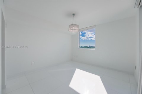Condominio en alquiler en Miami, Florida, 2 dormitorios, 97.18 m2 № 2008313 - foto 15