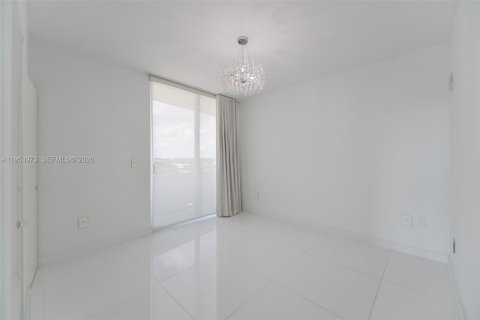 Condominio en alquiler en Miami, Florida, 2 dormitorios, 97.18 m2 № 2008313 - foto 22