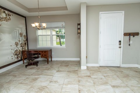 Villa ou maison à vendre à Port St. Lucie, Floride: 3 chambres, 195.65 m2 № 2245235 - photo 5