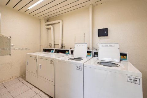 Condominio en venta en Sunrise, Florida, 2 dormitorios, 116.31 m2 № 1921549 - foto 30