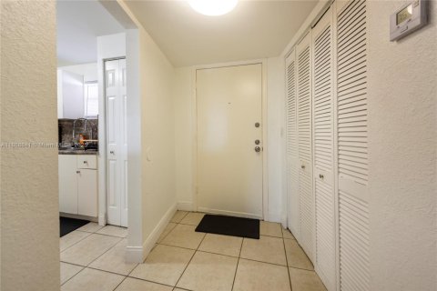 Copropriété à vendre à Sunrise, Floride: 2 chambres, 116.31 m2 № 1921549 - photo 17