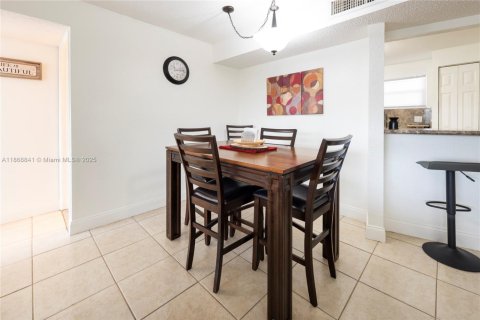 Condominio en venta en Sunrise, Florida, 2 dormitorios, 116.31 m2 № 1921549 - foto 11