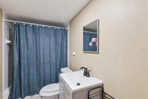 House in Orlando, Florida 2 bedrooms, 91.6 sq.m. № 2198420 - photo 11
