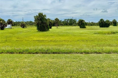 House in Rotonda, Florida 4 bedrooms, 216.46 sq.m. № 1521973 - photo 16