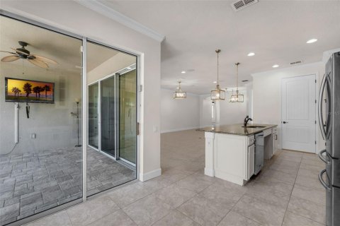 House in Orlando, Florida 3 bedrooms, 215.16 sq.m. № 1873612 - photo 15