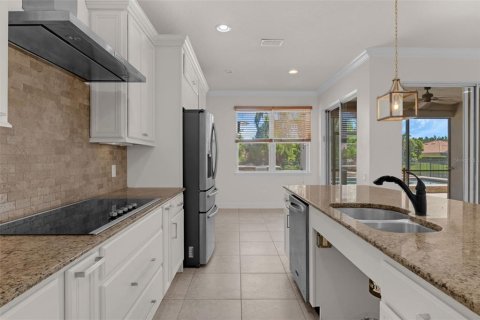 House in Orlando, Florida 3 bedrooms, 215.16 sq.m. № 1873612 - photo 12