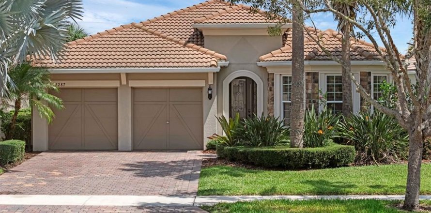 House in Orlando, Florida 3 bedrooms, 215.16 sq.m. № 1873612