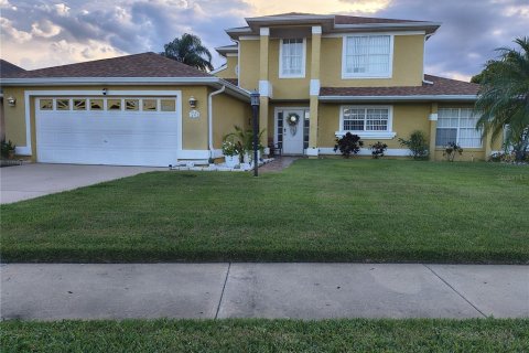 House in Orlando, Florida 4 bedrooms, 202.81 sq.m. № 1882781 - photo 1