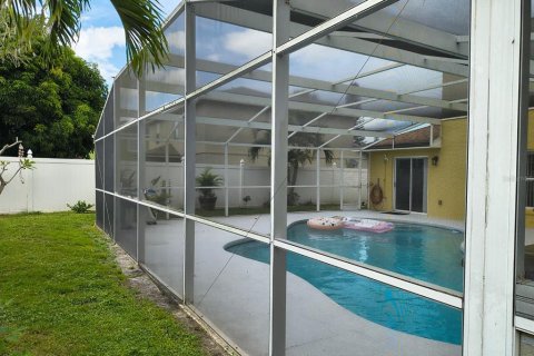 House in Orlando, Florida 4 bedrooms, 202.81 sq.m. № 1882781 - photo 9