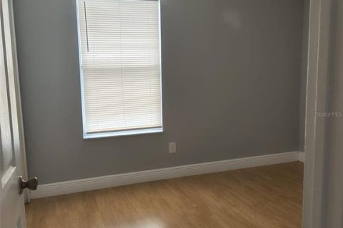 House in Orlando, Florida 4 bedrooms, 202.81 sq.m. № 1882781 - photo 2
