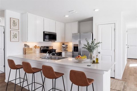Villa ou maison à louer à Kissimmee, Floride: 4 chambres, 148.64 m2 № 2402838 - photo 6