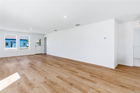 Villa ou maison à louer à Kissimmee, Floride: 4 chambres, 148.64 m2 № 2402838 - photo 2