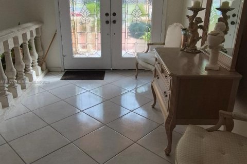 Villa ou maison à vendre à Miami, Floride: 3 chambres, 197.42 m2 № 1968590 - photo 4