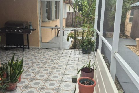 Villa ou maison à vendre à Miami, Floride: 3 chambres, 197.42 m2 № 1968590 - photo 14