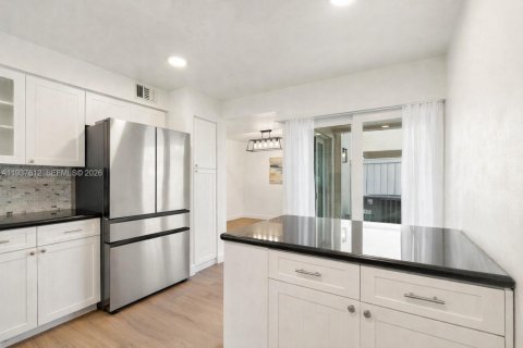 Adosado en alquiler en Miami, Florida, 3 dormitorios, 117.99 m2 № 1996658 - foto 19