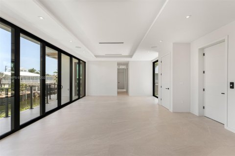 House in Key Largo, Florida 5 bedrooms, 415.55 sq.m. № 2021014 - photo 16