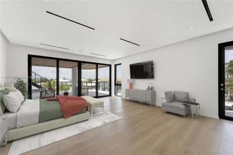 House in Key Largo, Florida 5 bedrooms, 415.55 sq.m. № 2021014 - photo 15