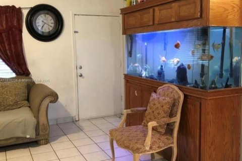 House in North Lauderdale, Florida 2 bedrooms, 85.38 sq.m. № 1794474 - photo 6