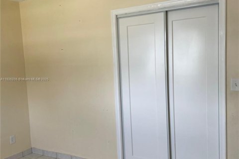 House in North Lauderdale, Florida 2 bedrooms, 85.38 sq.m. № 1794474 - photo 12
