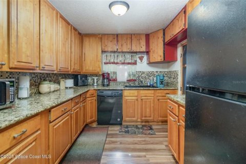 House in Mims, Florida 2 bedrooms, 73.02 sq.m. № 1832918 - photo 5