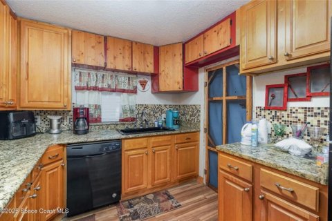 House in Mims, Florida 2 bedrooms, 73.02 sq.m. № 1832918 - photo 6