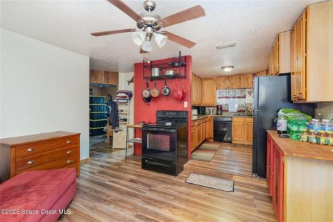 House in Mims, Florida 2 bedrooms, 73.02 sq.m. № 1832918 - photo 3