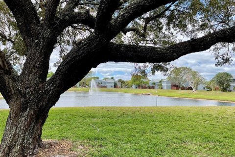Condominio en alquiler en Boynton Beach, Florida, 2 dormitorios, 88.54 m2 № 1186498 - foto 1