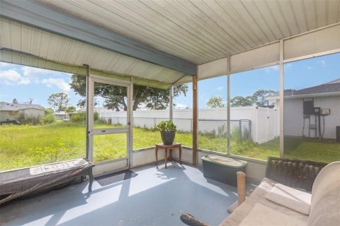 Villa ou maison à vendre à North Port, Floride: 2 chambres, 109.16 m2 № 1903554 - photo 15