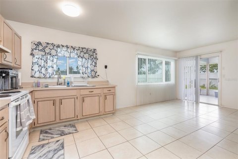 Villa ou maison à vendre à North Port, Floride: 2 chambres, 109.16 m2 № 1903554 - photo 7