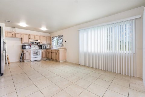 Villa ou maison à vendre à North Port, Floride: 2 chambres, 109.16 m2 № 1903554 - photo 4