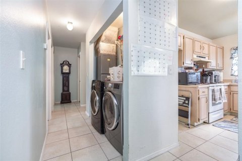 Villa ou maison à vendre à North Port, Floride: 2 chambres, 109.16 m2 № 1903554 - photo 9