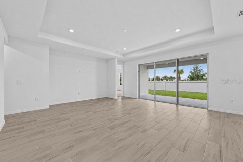 Villa ou maison à vendre à Winter Garden, Floride: 4 chambres, 252.42 m2 № 2427331 - photo 3