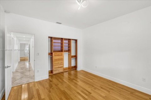 Купить виллу или дом в Майами-Лейкс, Флорида 4 спальни, 223.34м2, № 2027111 - фото 19