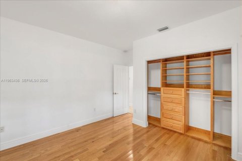 Купить виллу или дом в Майами-Лейкс, Флорида 4 спальни, 223.34м2, № 2027111 - фото 22