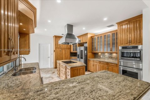 Купить виллу или дом в Майами-Лейкс, Флорида 4 спальни, 223.34м2, № 2027111 - фото 3