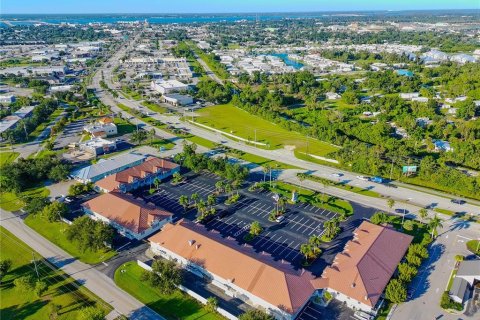 Immobilier commercial à louer à Punta Gorda, Floride № 2414993 - photo 17