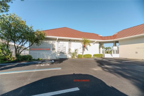 Immobilier commercial à louer à Punta Gorda, Floride № 2414993 - photo 7