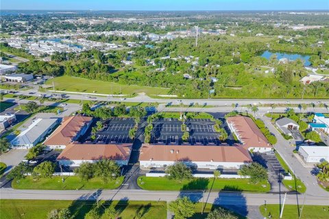 Immobilier commercial à louer à Punta Gorda, Floride № 2414993 - photo 18