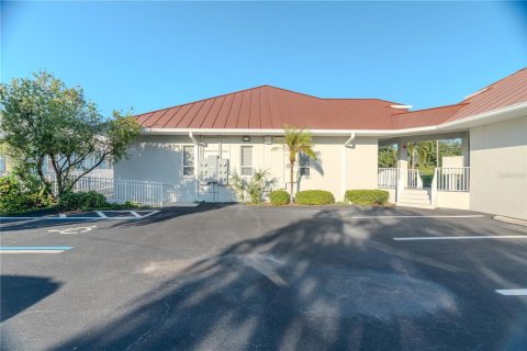 Immobilier commercial à louer à Punta Gorda, Floride № 2414993 - photo 9
