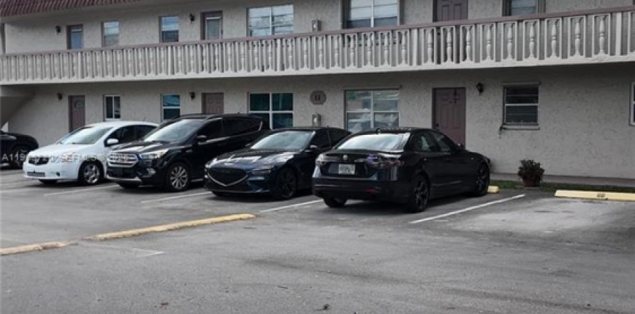 Condominio en Davie, Florida, 2 dormitorios  № 2025645