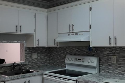Condominio en alquiler en Davie, Florida, 2 dormitorios, 92.9 m2 № 2025645 - foto 4