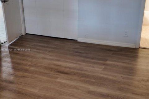 Condominio en alquiler en Davie, Florida, 2 dormitorios, 92.9 m2 № 2025645 - foto 13