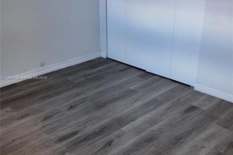 Condominio en alquiler en Davie, Florida, 2 dormitorios, 92.9 m2 № 2025645 - foto 19