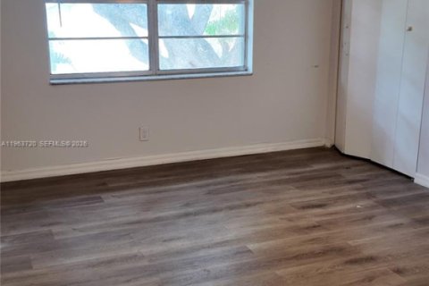 Condominio en alquiler en Davie, Florida, 2 dormitorios, 92.9 m2 № 2025645 - foto 12