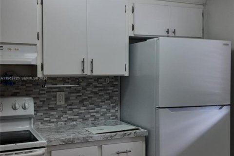Condominio en alquiler en Davie, Florida, 2 dormitorios, 92.9 m2 № 2025645 - foto 5