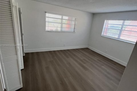 Copropriété à louer à Boca Raton, Floride: 2 chambres, 95.69 m2 № 1980921 - photo 8