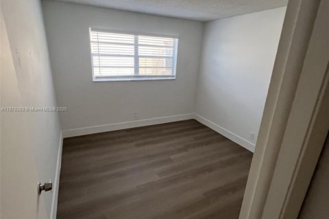 Copropriété à louer à Boca Raton, Floride: 2 chambres, 95.69 m2 № 1980921 - photo 7