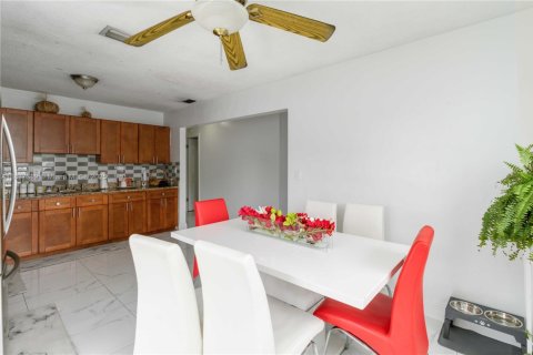 Casa en venta en Hialeah, Florida, 4 dormitorios, 114.46 m2 № 1830711 - foto 12